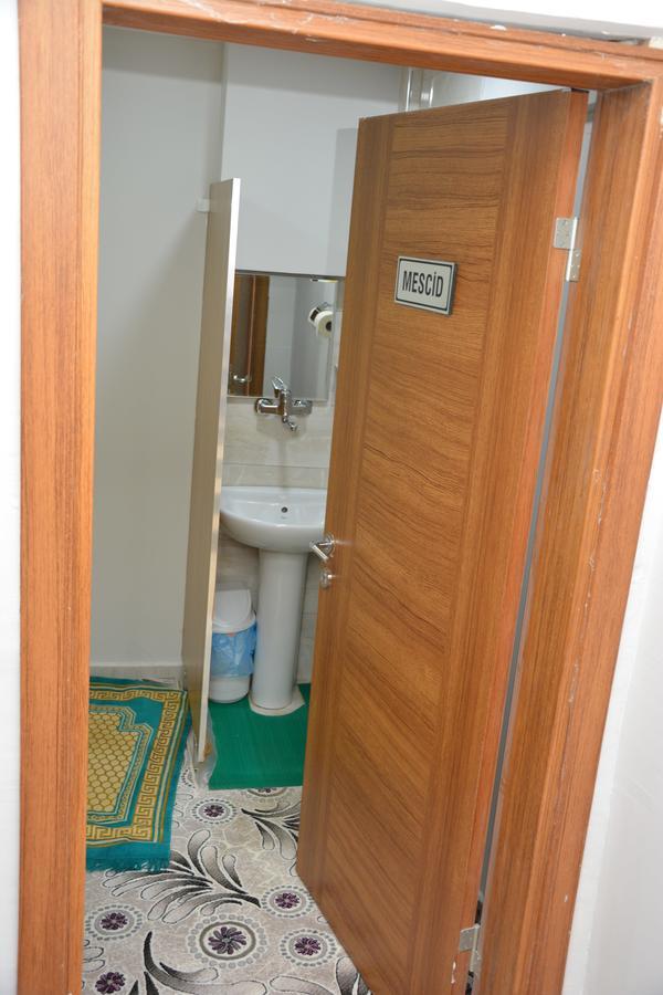 Hotel Altug Isparta Exteriör bild