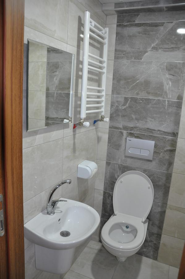 Hotel Altug Isparta Exteriör bild