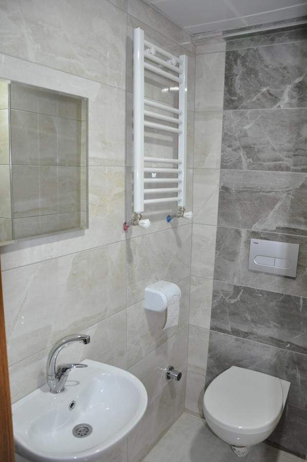 Hotel Altug Isparta Exteriör bild